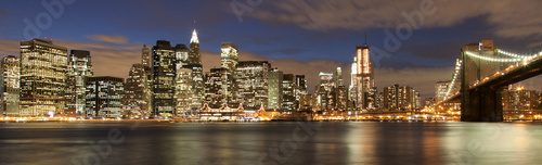 EveningÂ´s skyline of Manhattan from Brooklyn side, New York, USA 