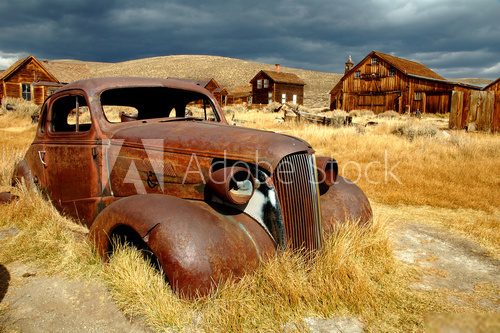 rusty car at bodie