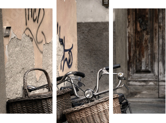 Italian old-style bicycles in Lucca, Tuscany - Dreiteiliges Leinwandbild, Triptychon