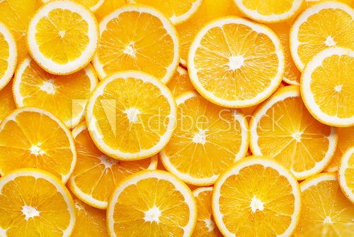 Sommerliches Spiel der Orangenscheiben