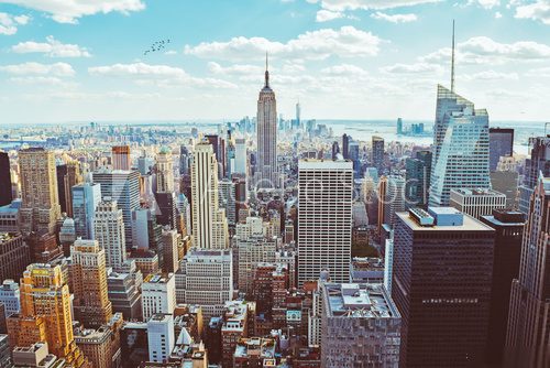 Urbanes Panorama mit Skyline