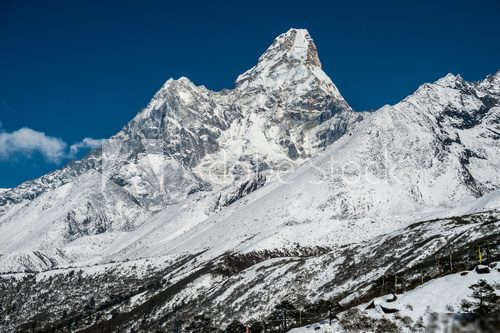 Ama Dablam moutain (6814 m) in the Himalayas, Nepal