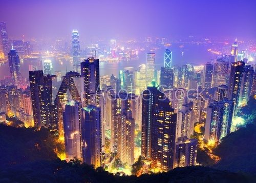 Hong Kong in der dunklen Nacht