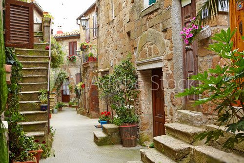 Mediterrane Gasse voller Charme