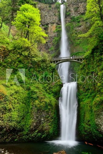 Multhnomah-falls. USA. Oregon state. 