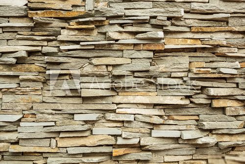 Sanfte Eleganz der Natursteinmauer