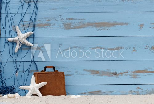 Sanfte Küstenimpression in Blau und Sand
