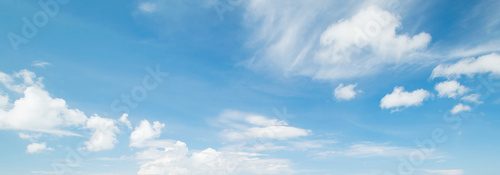 Sanfter Sommerhimmel im Wohnraum