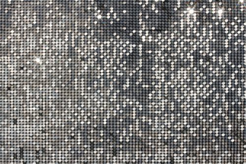 Schimmernde Reflexionen in Silber