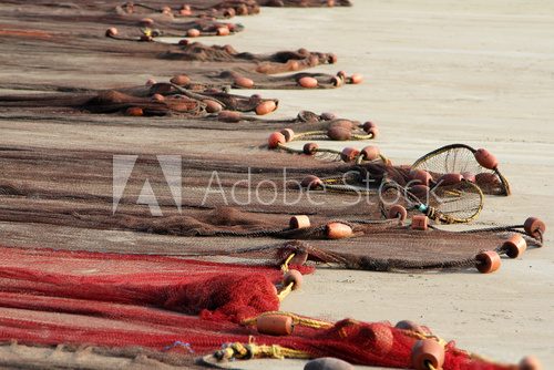 Stille Reihen der Fischernetze