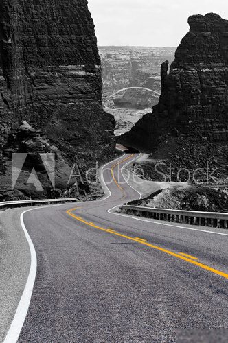 Winding road, Glen Canyon