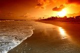 Sanfter Sonnenuntergang am Meer