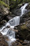 Kraftvoller Fall in Bergidylle