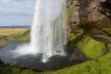 la bellissima Cascata di seljalandsfoss in Islanda 