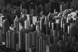 Monochrome Großstadt-Dichte