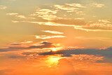 Sanfte Abendsonne im Horizontlicht