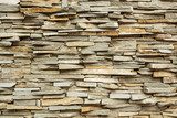 Sanfte Eleganz der Natursteinmauer