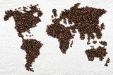 Weltkarte aus aromatischen Kaffeebohnen
