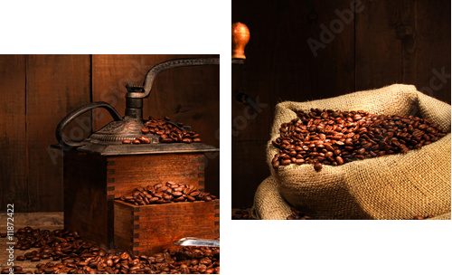 Antique coffee grinder with beans - Zweiteiliges Leinwandbild, Diptychon