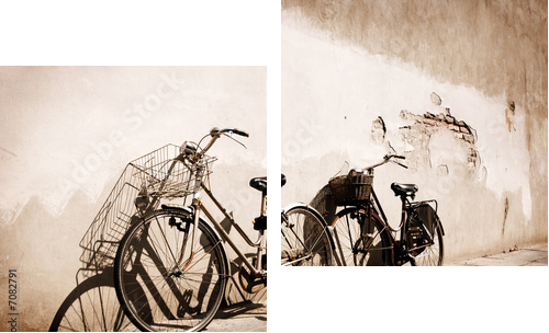 Italian old-style bicycles leaning against a wall - Zweiteiliges Leinwandbild, Diptychon