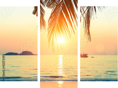 Sunset at tropical sea coast. - Dreiteiliges Leinwandbild, Triptychon
