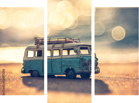 Vintage miniature van in vintage color tone, travel concept - Dreiteiliges Leinwandbild, Triptychon