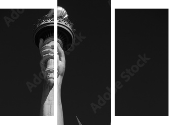 Statue of Liberty, black and white with black sky in New York - Dreiteiliges Leinwandbild, Triptychon