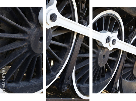White wall Train wheels - Dreiteiliges Leinwandbild, Triptychon