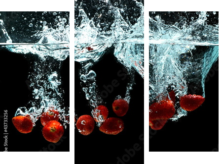 Strawberry Fruit Splash on water - Dreiteiliges Leinwandbild, Triptychon