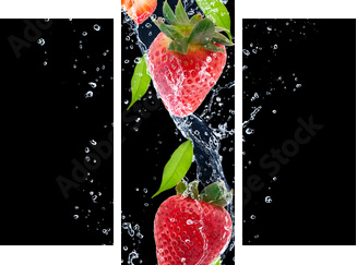 Strawberries in water splash, isolated on black background - Dreiteiliges Leinwandbild, Triptychon