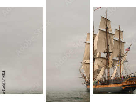 Vintage Frigate sailing into a fog bank - Dreiteiliges Leinwandbild, Triptychon