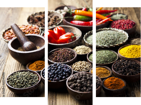 Spices on wooden bowl background   - Dreiteiliges Leinwandbild, Triptychon