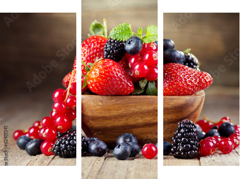 fresh berries  - Dreiteiliges Leinwandbild, Triptychon