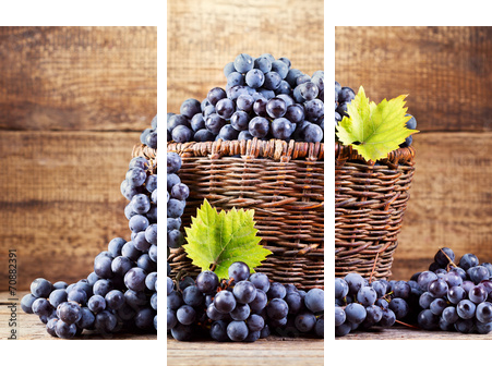 grape in wooden basket  - Dreiteiliges Leinwandbild, Triptychon