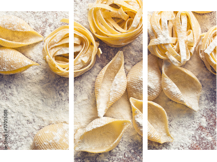 raw pasta and flour  - Dreiteiliges Leinwandbild, Triptychon