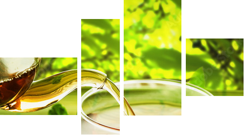 Pouring Healthy Tea - Vierteiliges Leinwandbild, Viertychon