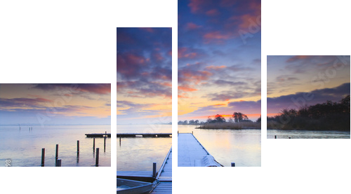Peaceful sunrise with dramatic sky and boats and a jetty - Vierteiliges Leinwandbild, Viertychon