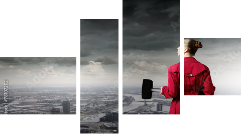 Woman with hammer  - Vierteiliges Leinwandbild, Viertychon