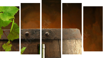 Red wine, grapevine and cask - Fünfteiliges Leinwandbild, Pentaptychon