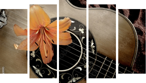 Nostalgia with vintage guitar and lily - Fünfteiliges Leinwandbild, Pentaptychon