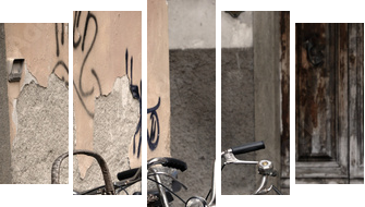 Italian old-style bicycles in Lucca, Tuscany - Fünfteiliges Leinwandbild, Pentaptychon