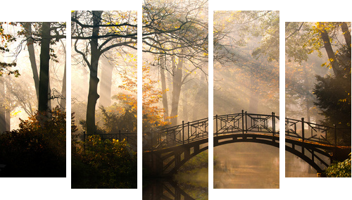 Autumn - Old bridge in autumn misty park - Fünfteiliges Leinwandbild, Pentaptychon