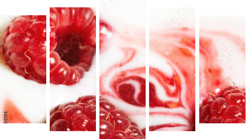 Raspberry and cream - Fünfteiliges Leinwandbild, Pentaptychon