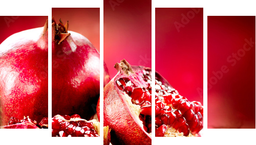 Pomegranates over Red Background. Organic Bio fruits - Fünfteiliges Leinwandbild, Pentaptychon