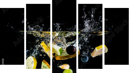 Splashing fruit on water. - Fünfteiliges Leinwandbild, Pentaptychon