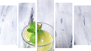 Ingredients for lemonade on wooden table - Fünfteiliges Leinwandbild, Pentaptychon