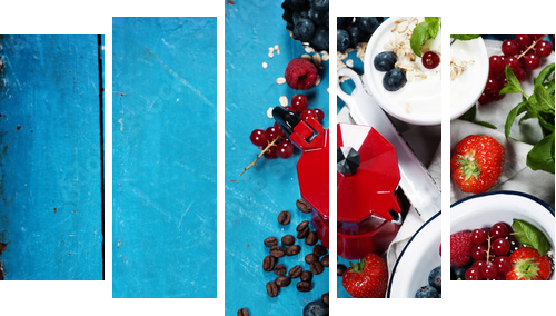 Healthy breakfast - yogurt with muesli and berries - health and  - Fünfteiliges Leinwandbild, Pentaptychon