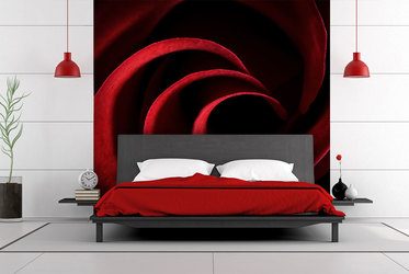 Im-saftigen-rot-eingehullt-furs-schlafzimmer-fototapeten-fixar